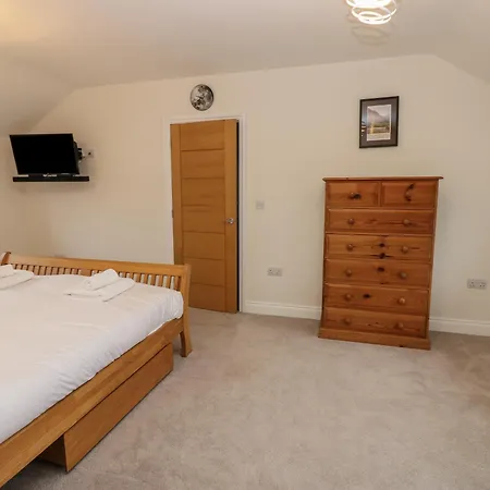 بيت للعطل Larch House