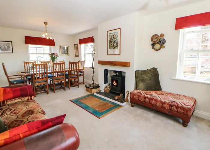 بيت للعطل Larch House بنريث