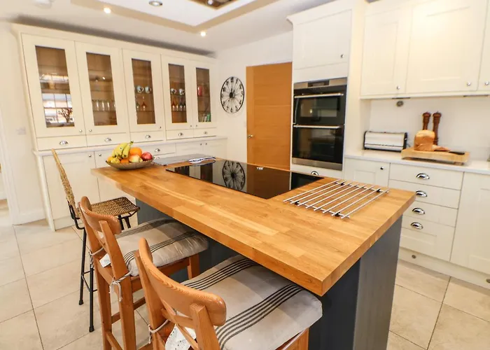 Larch House * بنريث