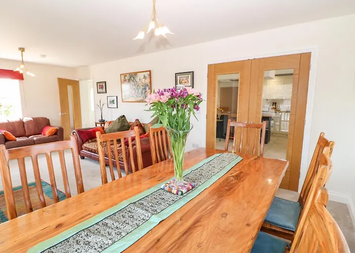 Larch House بيت للعطل بنريث